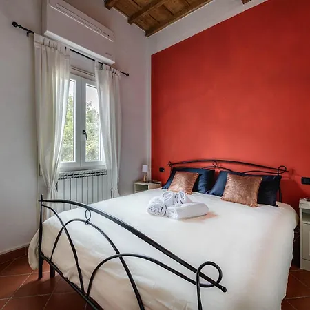 Boboli Apartment *